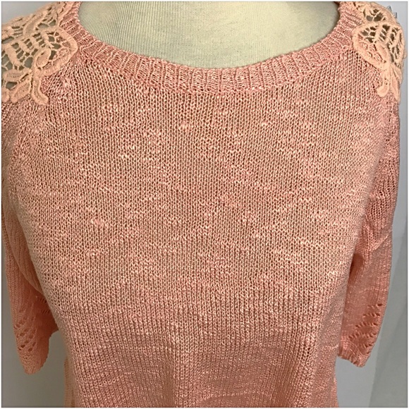 Gorgeous Scalloped Lace Knit Flowy Peach Top sold - Picture 3 of 8